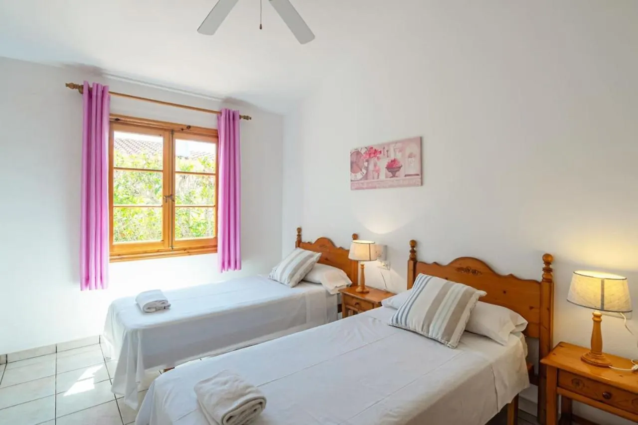 Holiday home Villa Flor Cala'N Bosch